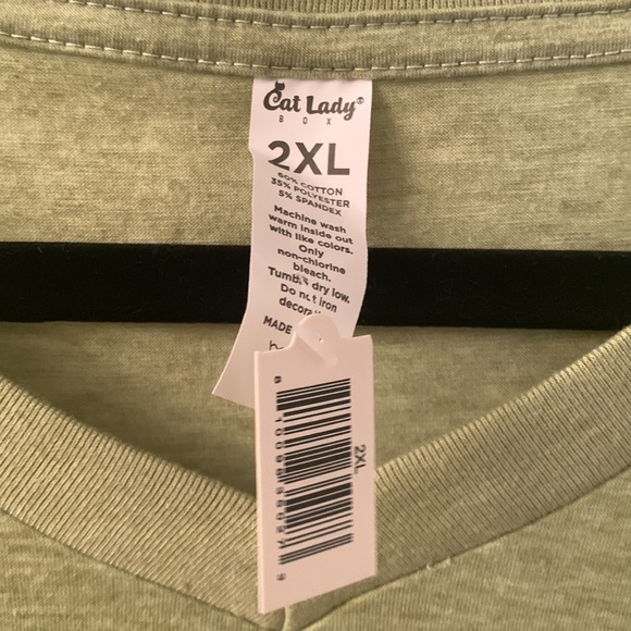 NWT XXL Cat Lady T-shirt - Picture 3 of 3